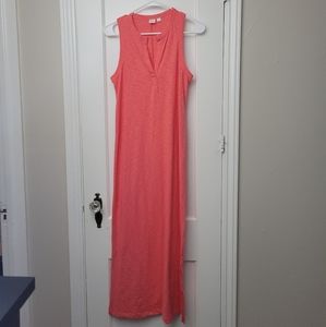 Sleeveless split neck maxi dress